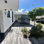 Day Young Life Apartment / Dyl_Hosting